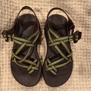 Chaco  WOMENS 6 Green and Brown Strappy Sandals